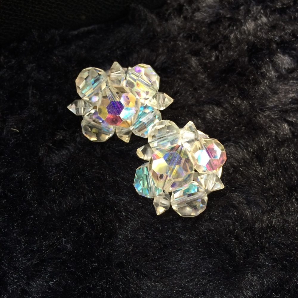 Vintage Mid-Century Iridescent AB Cluster Earrings Glam Granny - Picture 6 of 7